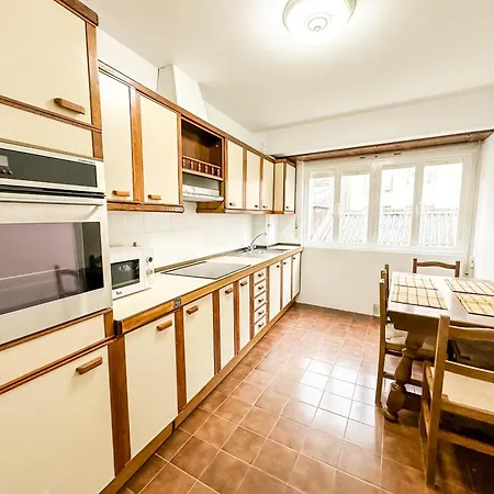 Apartamento Cozy By Aloga Cee Exterior photo